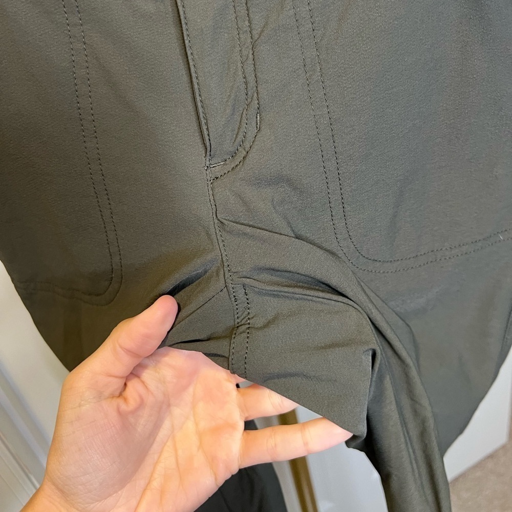 Athleta Forrest green wanderer hiking athletic pants - Picture 7 of 11